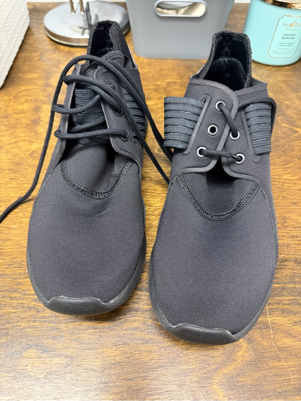 Reebok Women's Black Athletic Lace-Up Sneakers